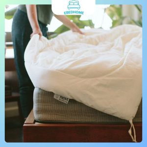 Cách bỏ ruột chăn vào vỏ truyền thống